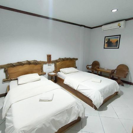 Magmai Hotel And Resort Tak Esterno foto